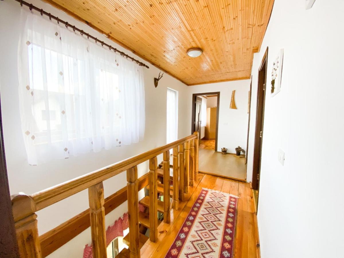 Casa De Sub Hora Βίλα Zărneşti Εξωτερικό φωτογραφία